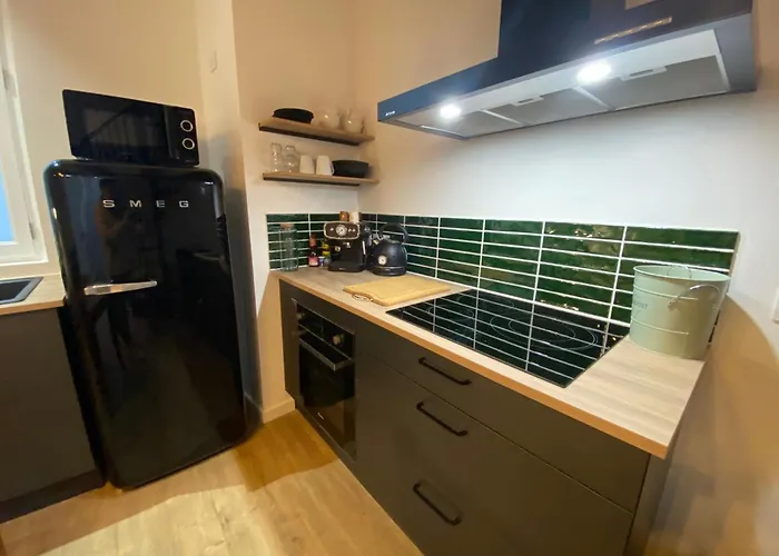 L'oasis Angevine - Balneo, Sauna, Cinema & Parking